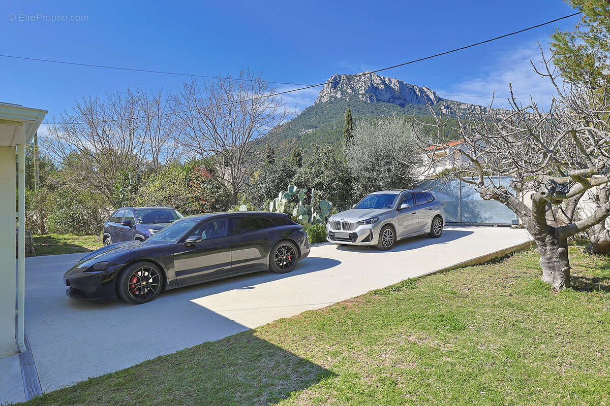 Maison à LA FARLEDE