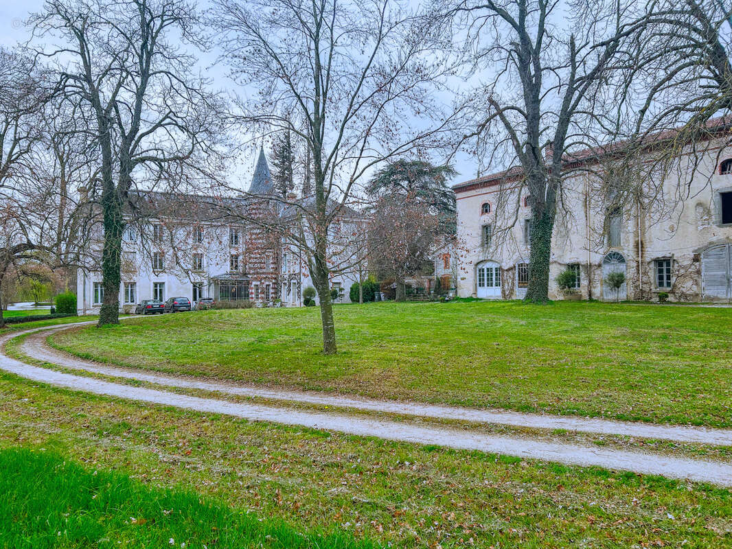 Maison à SURY-LE-COMTAL