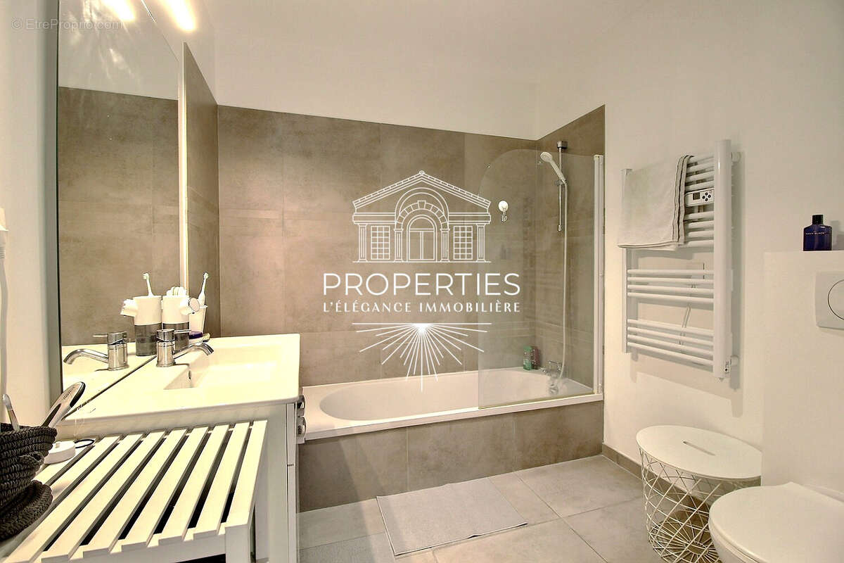 Appartement à HYERES