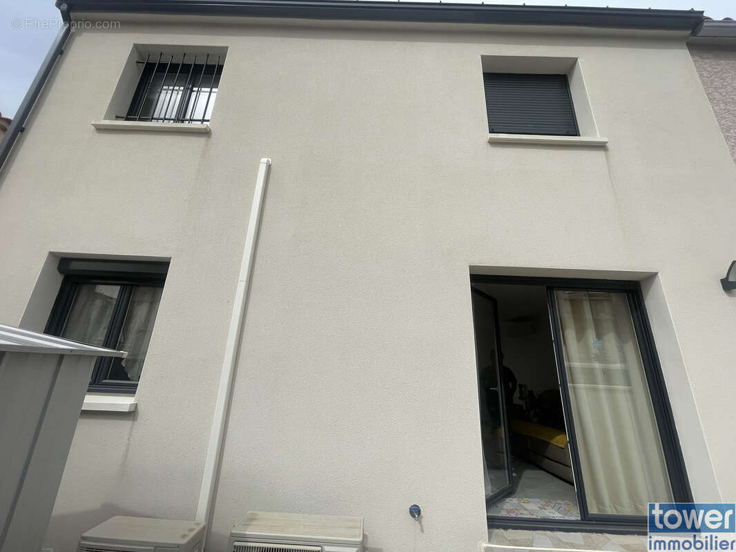 ARLES Maison neuve 3chs, terrain - photo 2