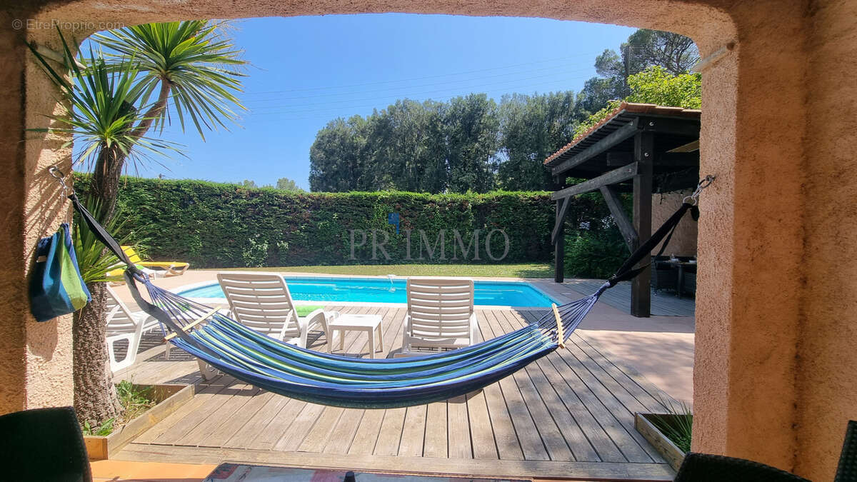 Villa provençale à Valescure, secteur les Golfs - photo 2