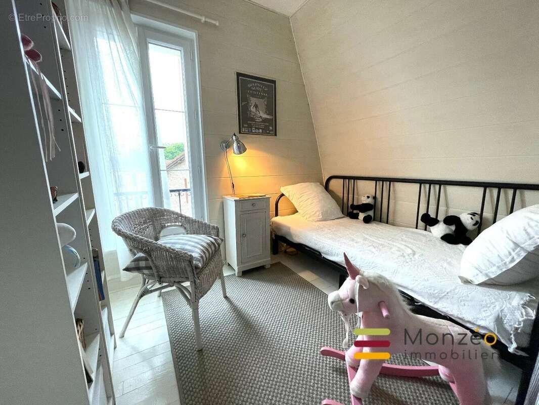 Ensemble de 2 Maisons, jardin et piscine intérieure - photo 13