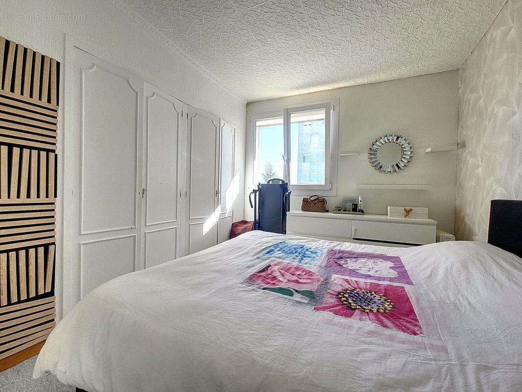 Appartement à CHENOVE