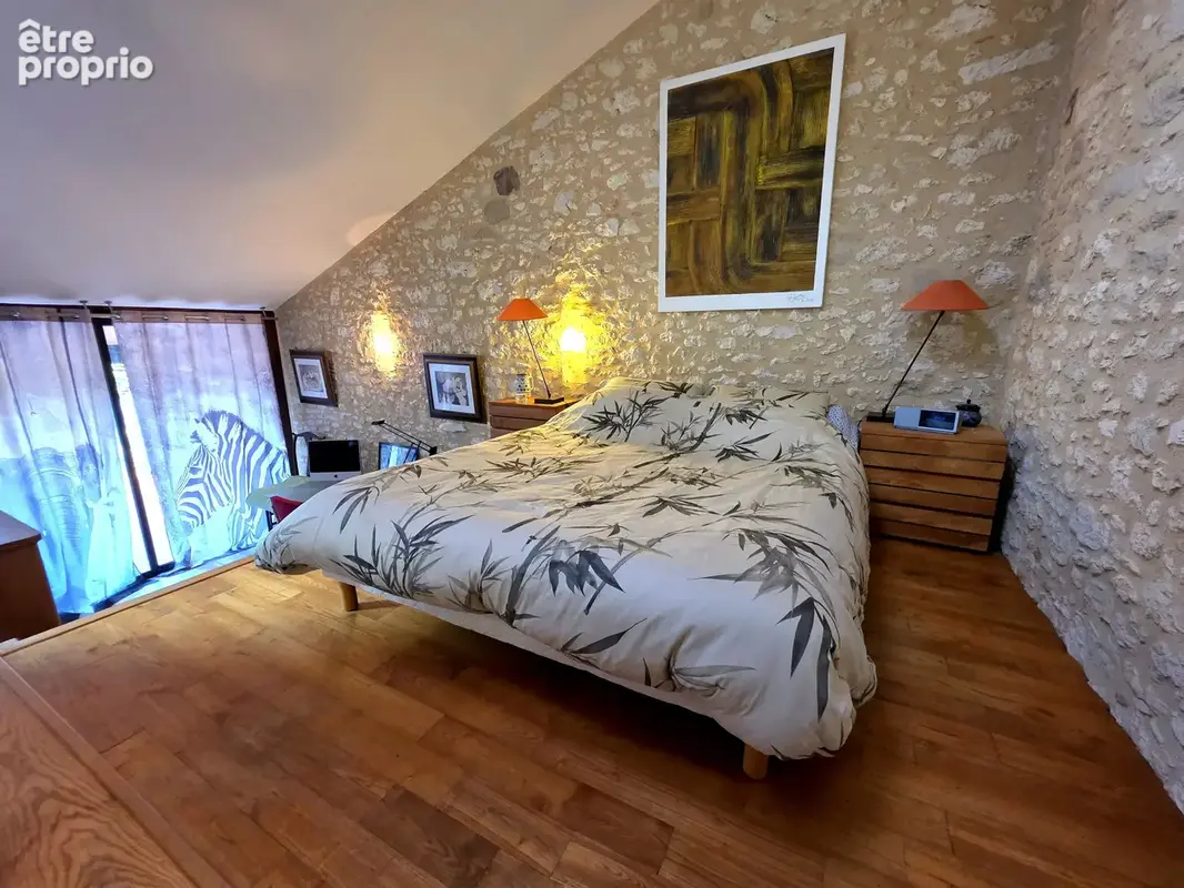 Charmante maison en pierre, pleine de caractère et de charme authentique - photo 10