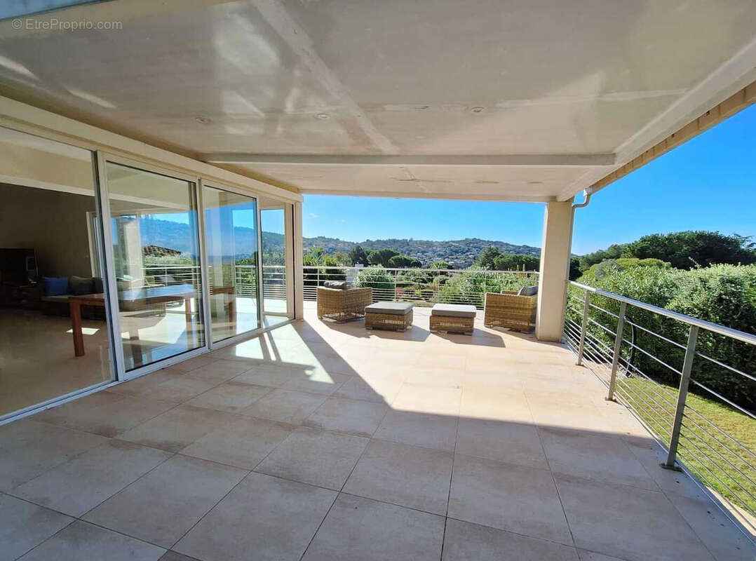 Villa centre, Vue mer - photo 3