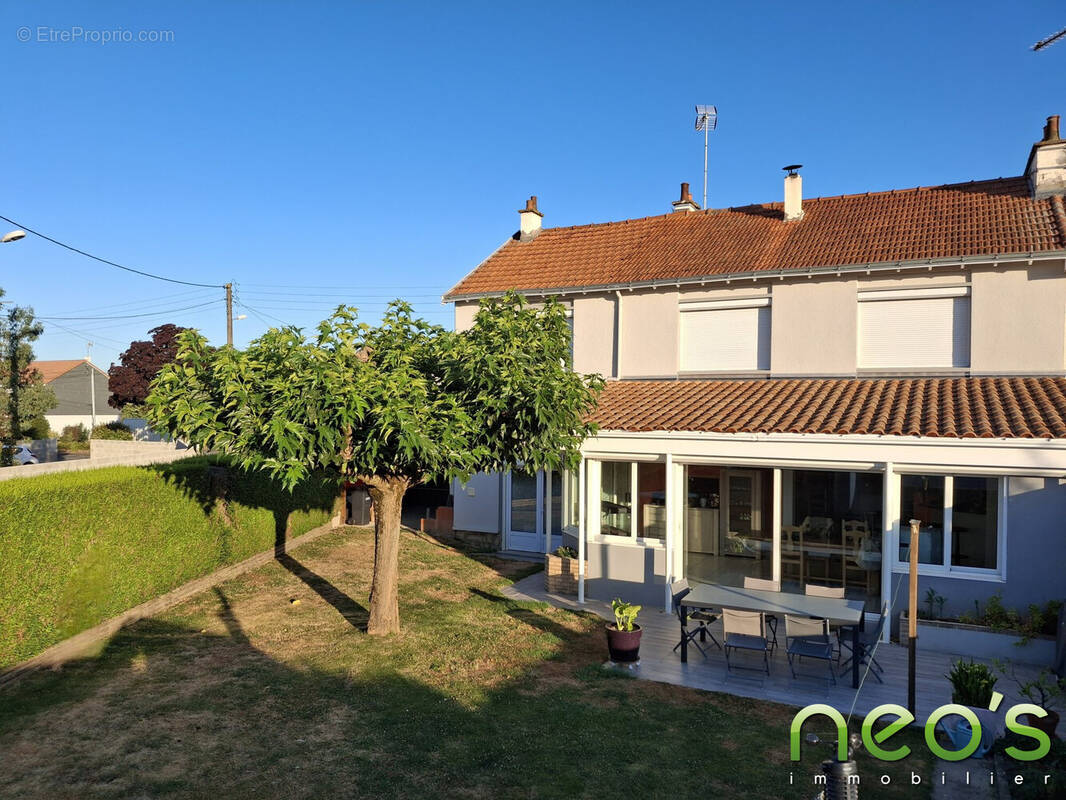 Maison à LE MAY-SUR-EVRE