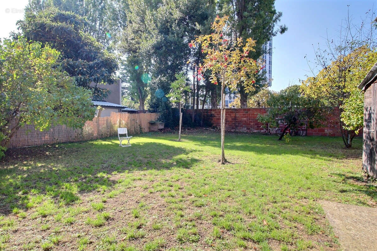 Appartement à LA GARENNE-COLOMBES