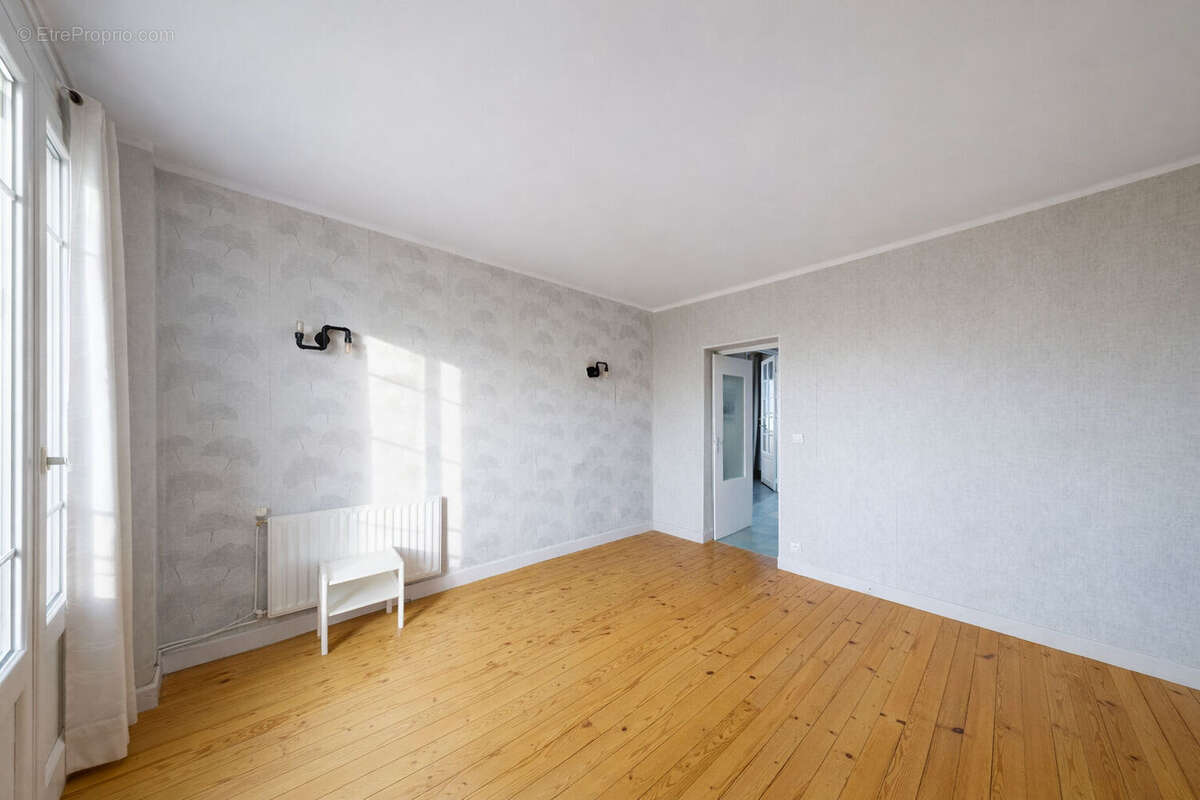 Maison familiale atypique avec piscine intérieure et espace bien-être - Torcy - photo 10