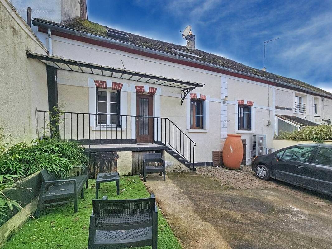 Photo 1 - Maison à LONGUEVILLE