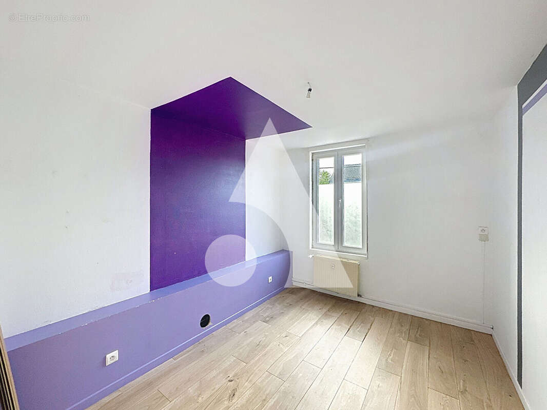 Appartement à CRESPIN