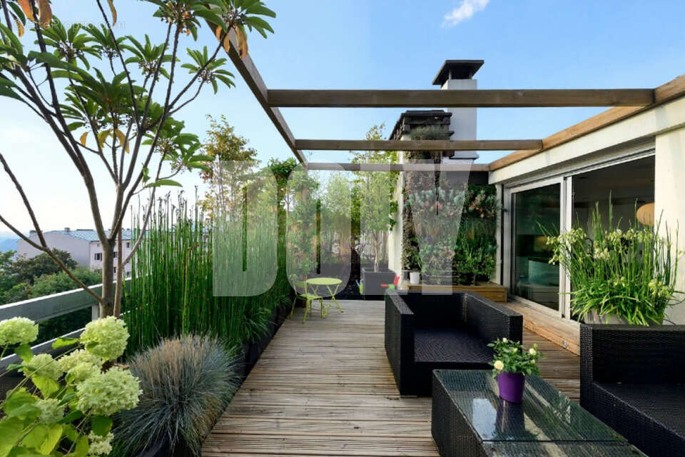 Appartement à MOUGINS