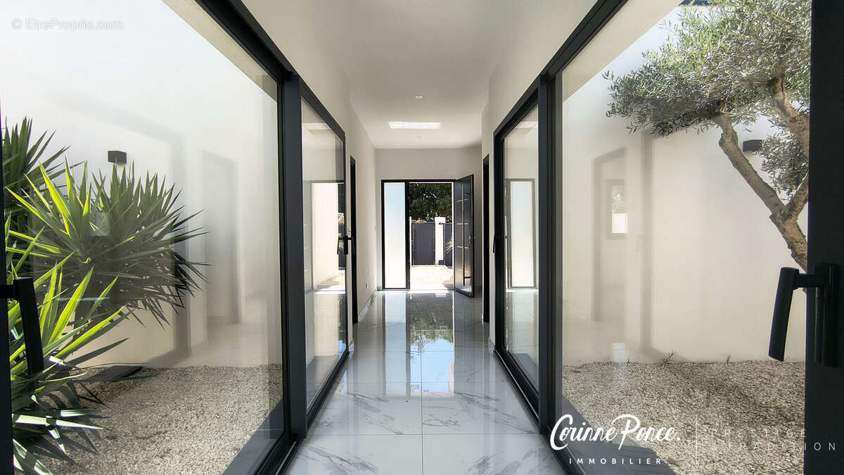 Maison à GARONS