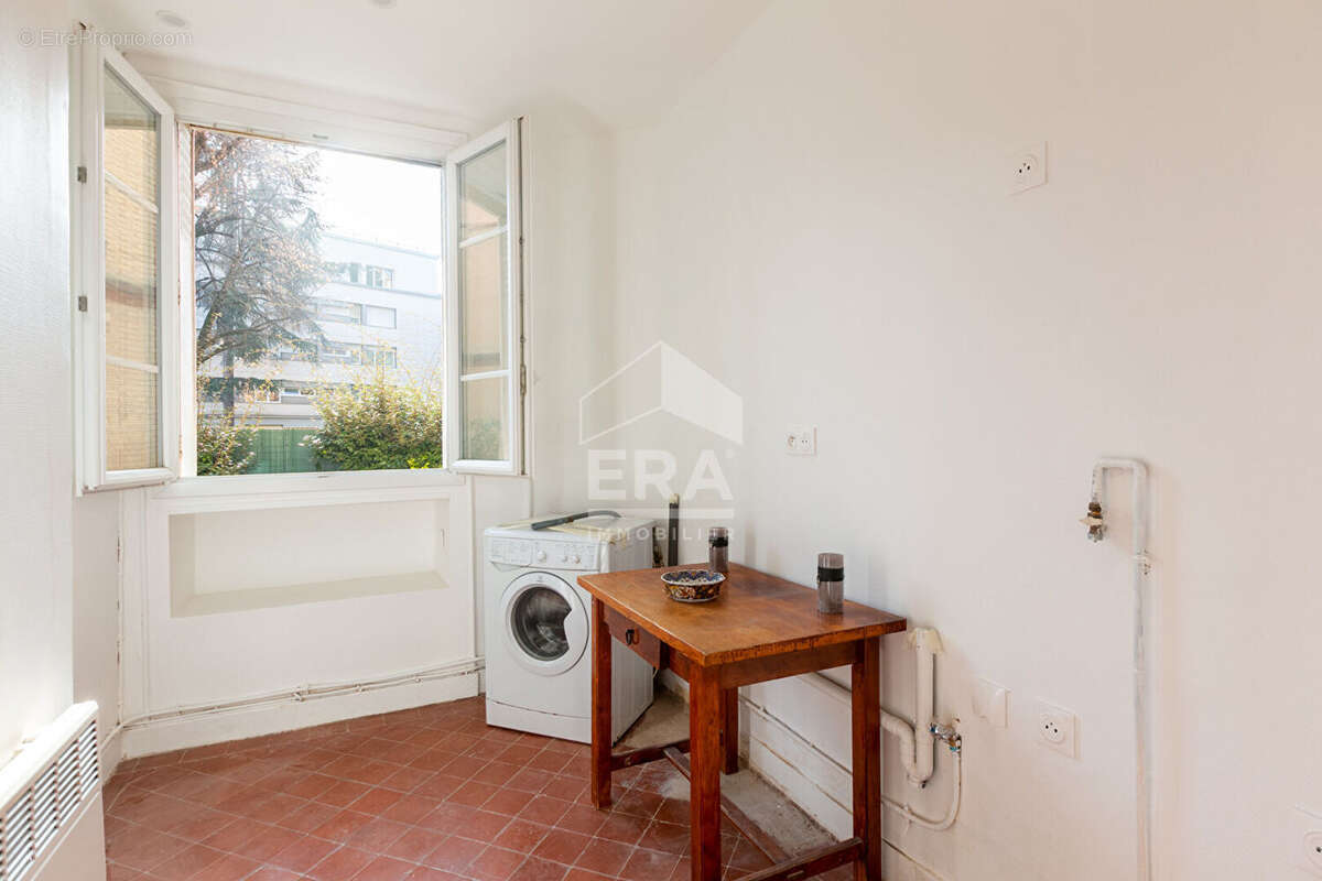 Appartement à COURBEVOIE
