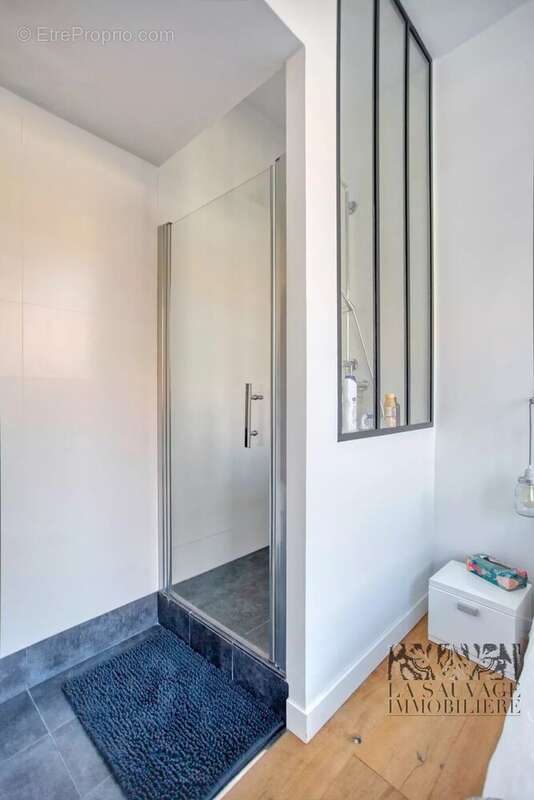 Commerce à MONTREUIL