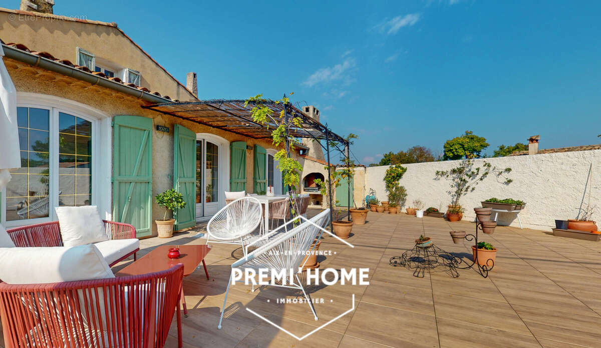 Appartement à ARLES