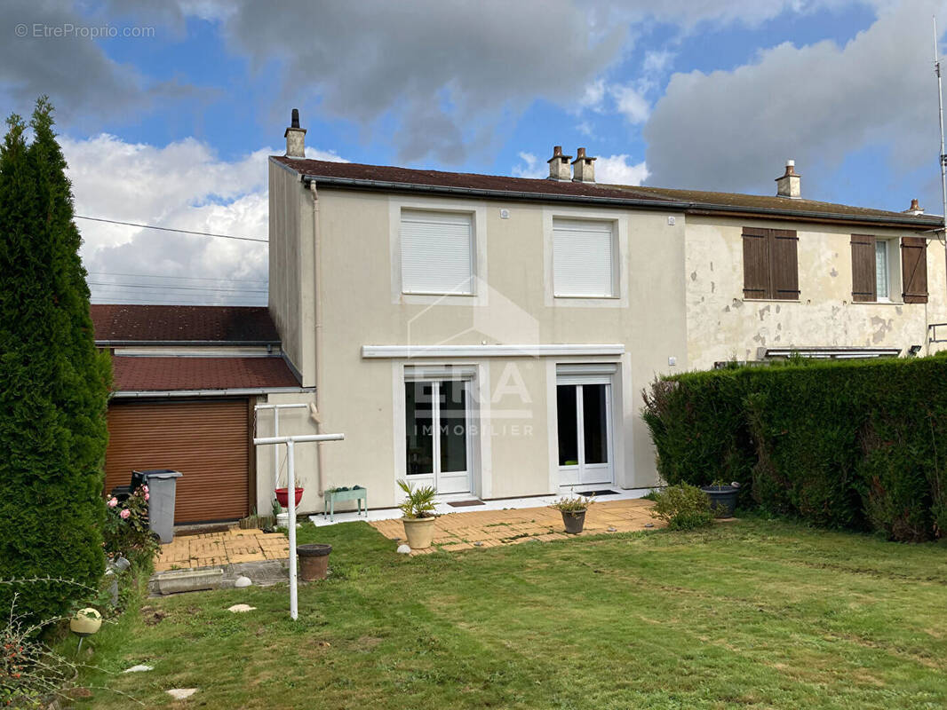 Maison à SAINT-OUEN-DU-TILLEUL