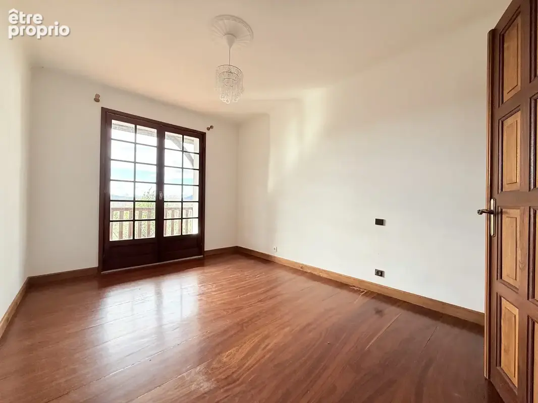 Appartement 124m2 + combles- 5 pieces - photo 10