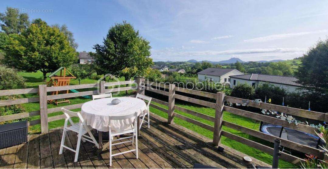 Maison à SAINT-PIERRE-ROCHE