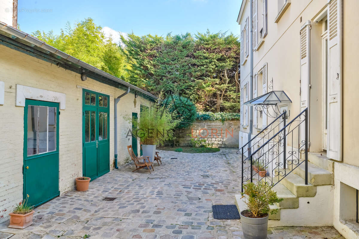 Maison à LE VESINET