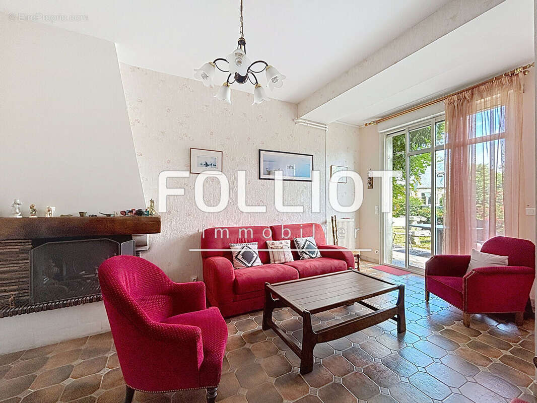 Maison à SAINT-PAIR-SUR-MER