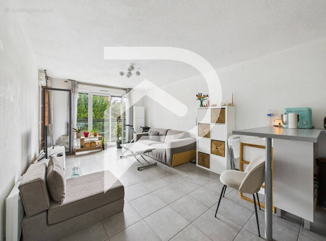 Appartement à LE BLANC-MESNIL