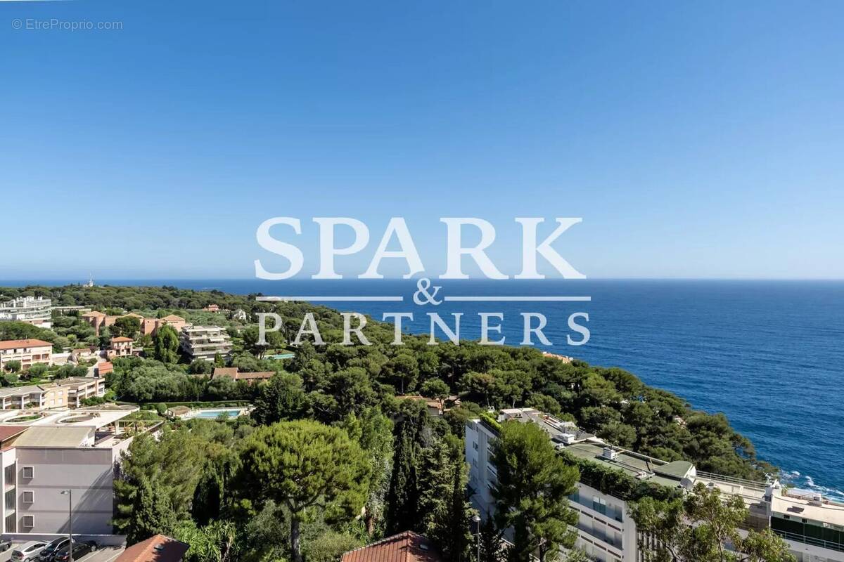 Appartement à ROQUEBRUNE-CAP-MARTIN