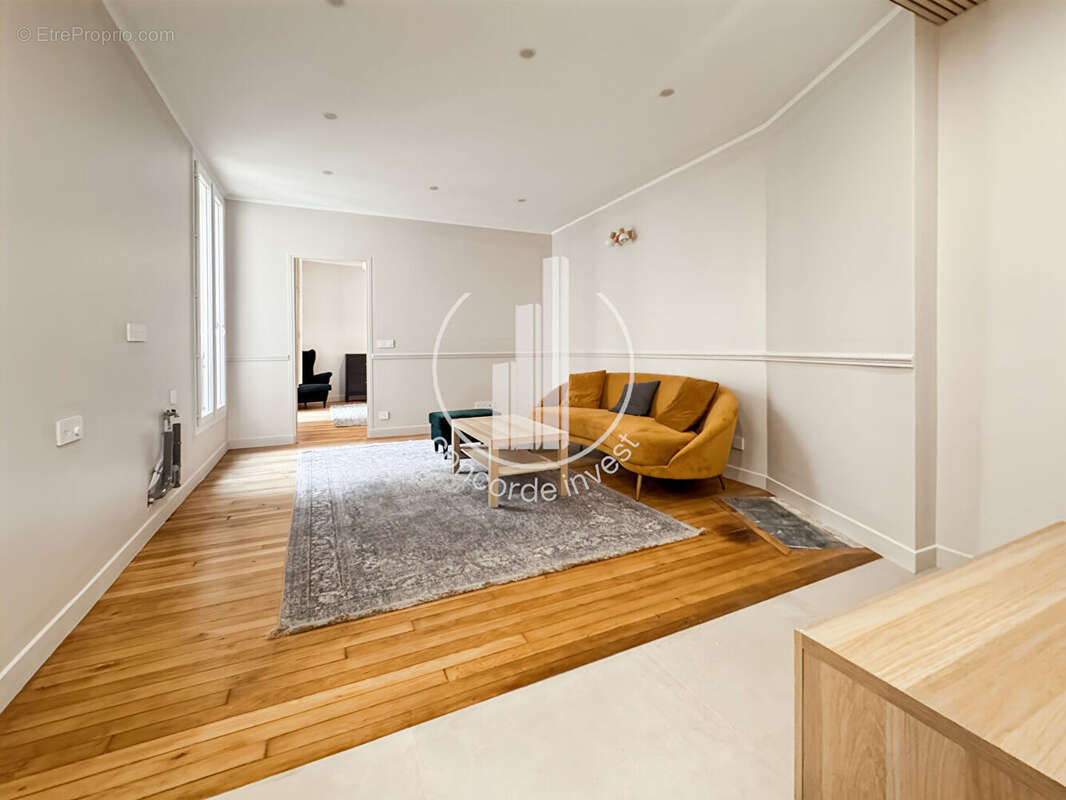Appartement à PARIS-19E