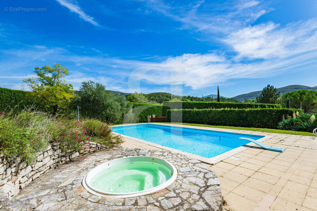 Maison à LA BEGUDE-DE-MAZENC