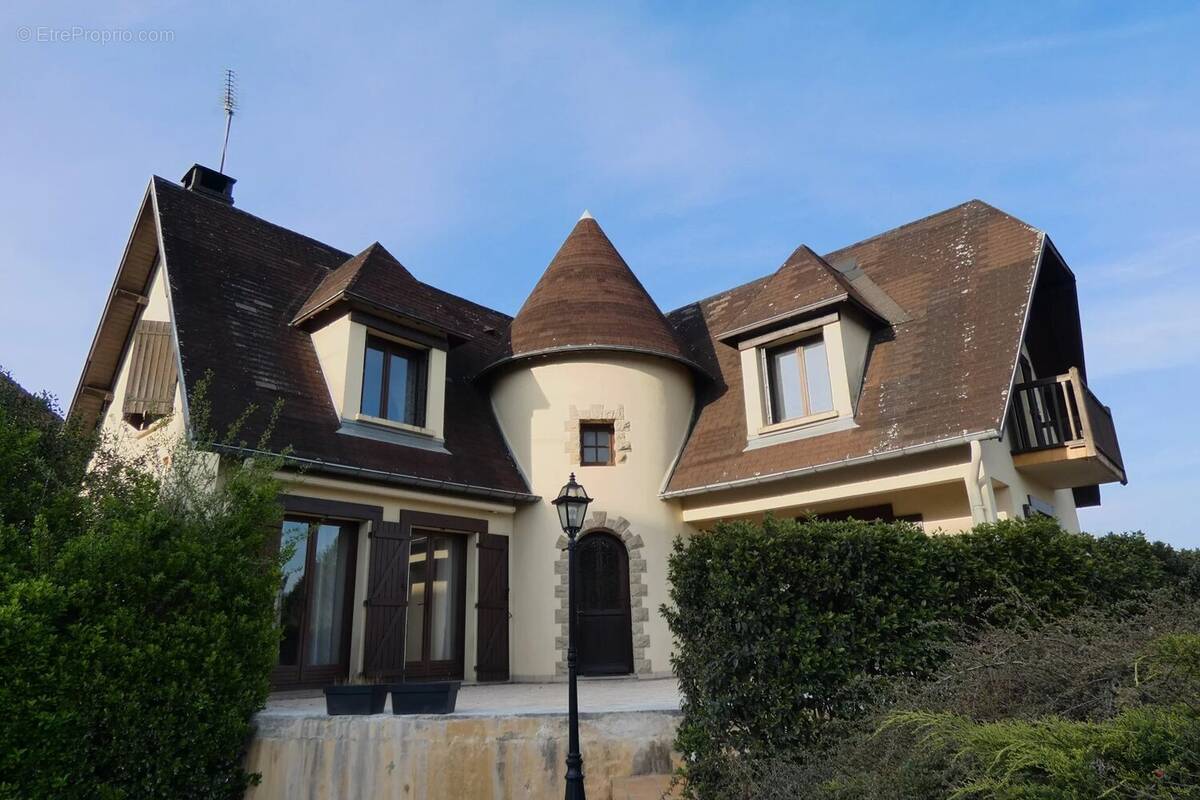 Maison à MONTCHANIN