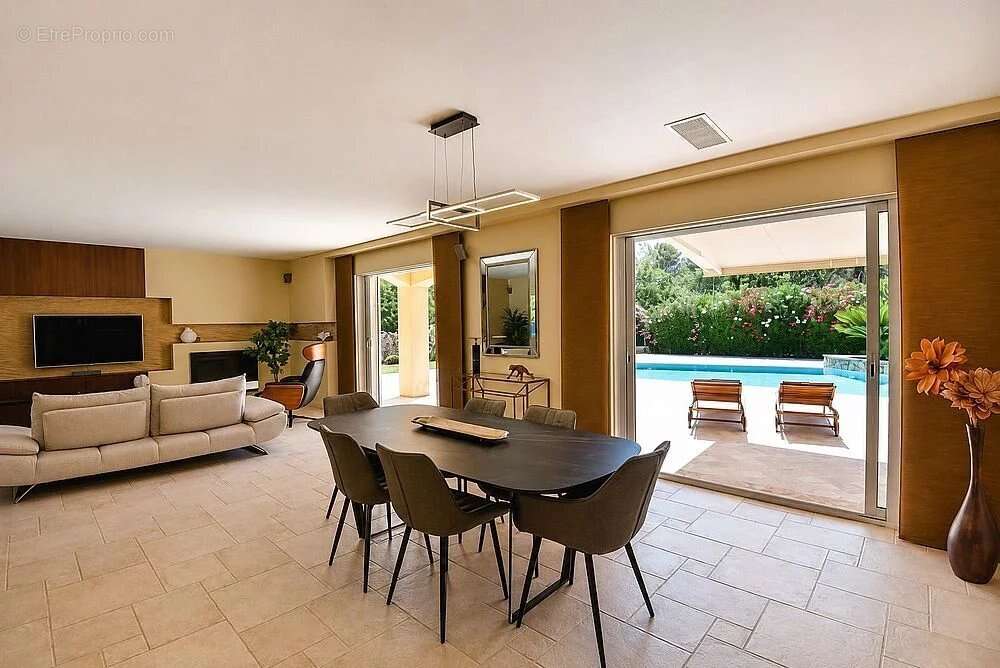 Fayence – Belle villa de 220 m² avec piscine et dépendance - photo 5