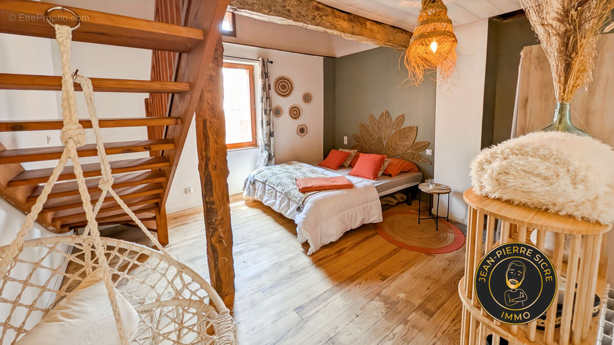 Cintegabelle : Maison de Ville Rénovée, Vendue Meublée avec Dépendance et Jacuzzi ! - photo 11