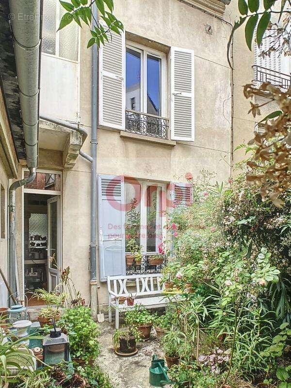 Maison à ISSY-LES-MOULINEAUX