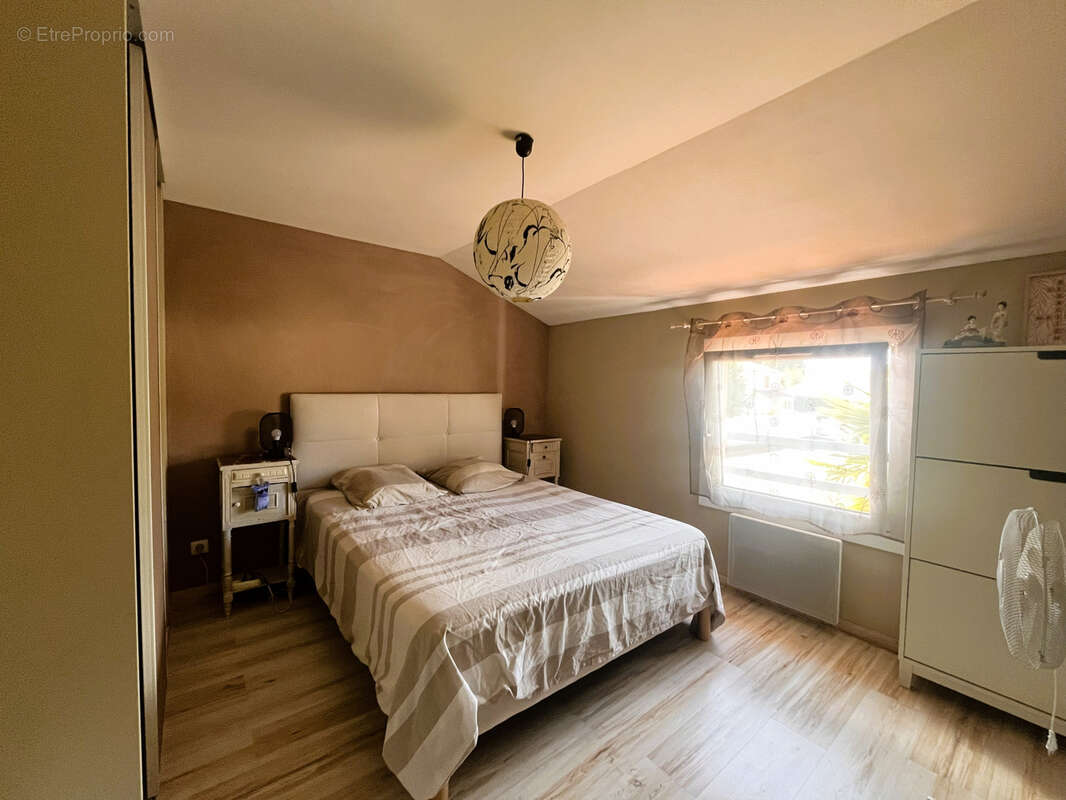 Maison rénovée   81 m2   2 chambres + bureau   Jardin sans vis-à-vis - photo 4