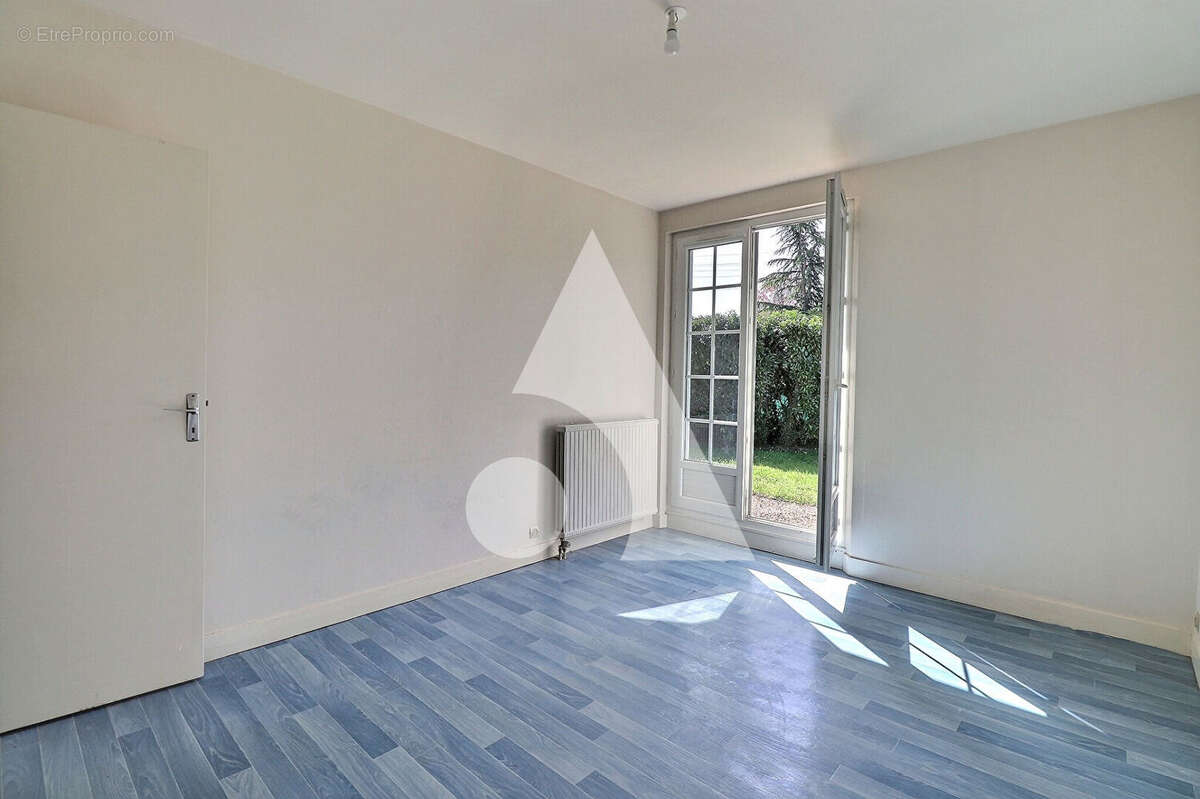 Maison à AUVERS-SUR-OISE