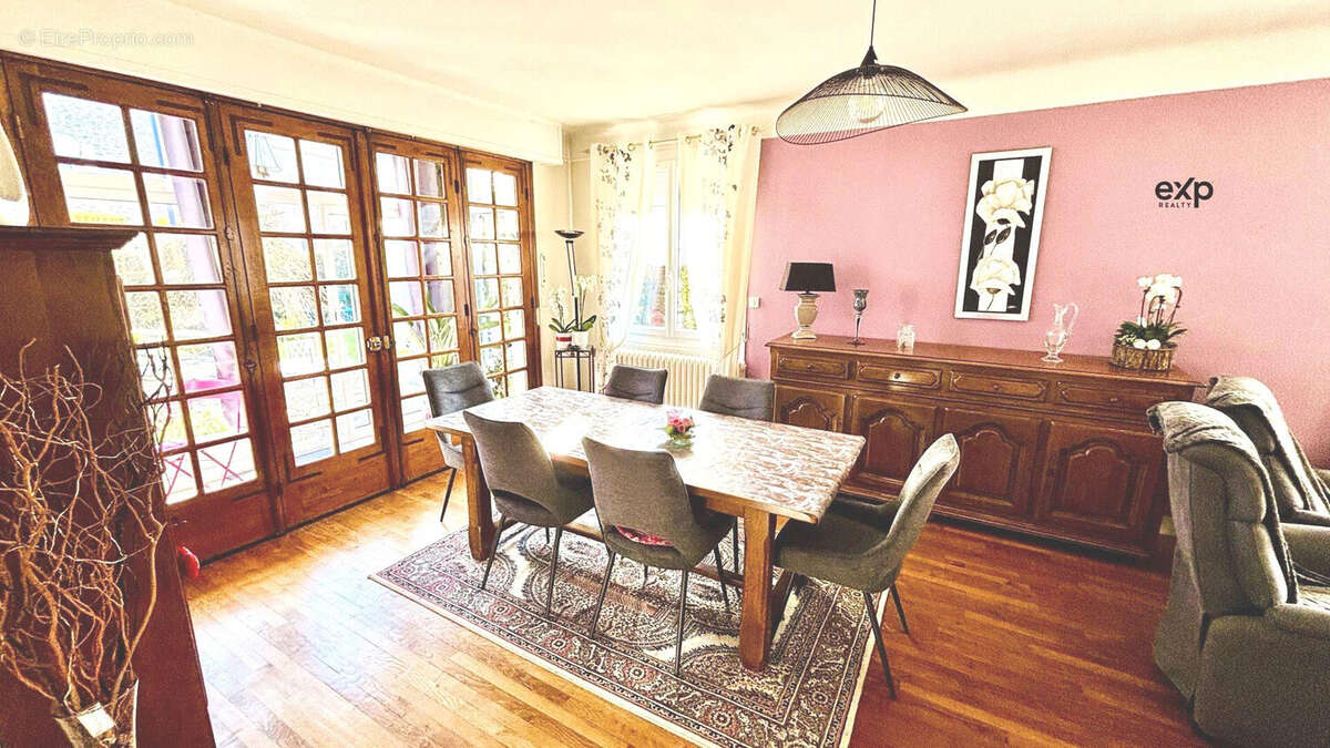 Maison à MAYENNE