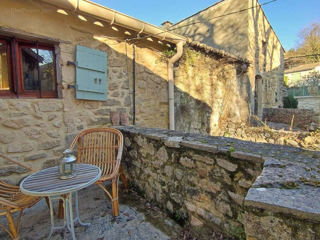 Maison à ALLEGRE-LES-FUMADES