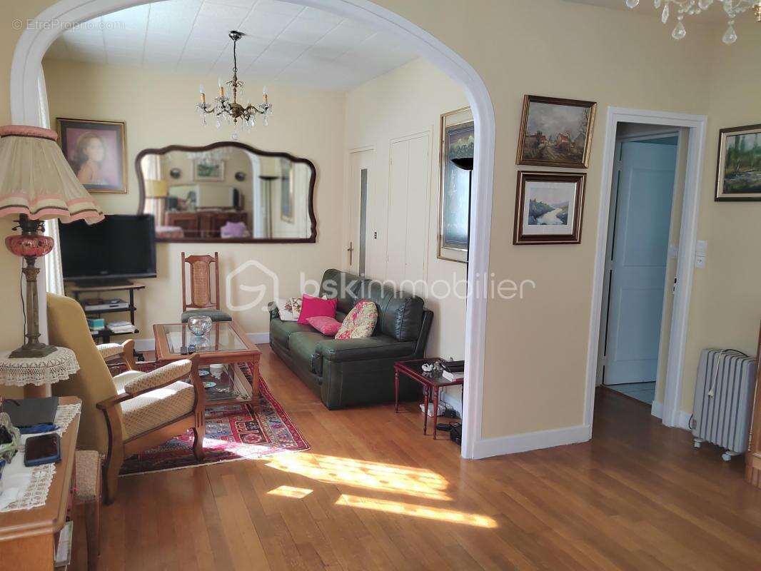 Maison à ARGENTON-SUR-CREUSE