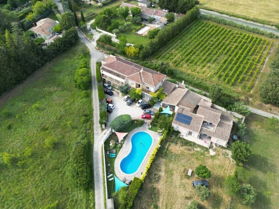 Maison à SAUMANE-DE-VAUCLUSE