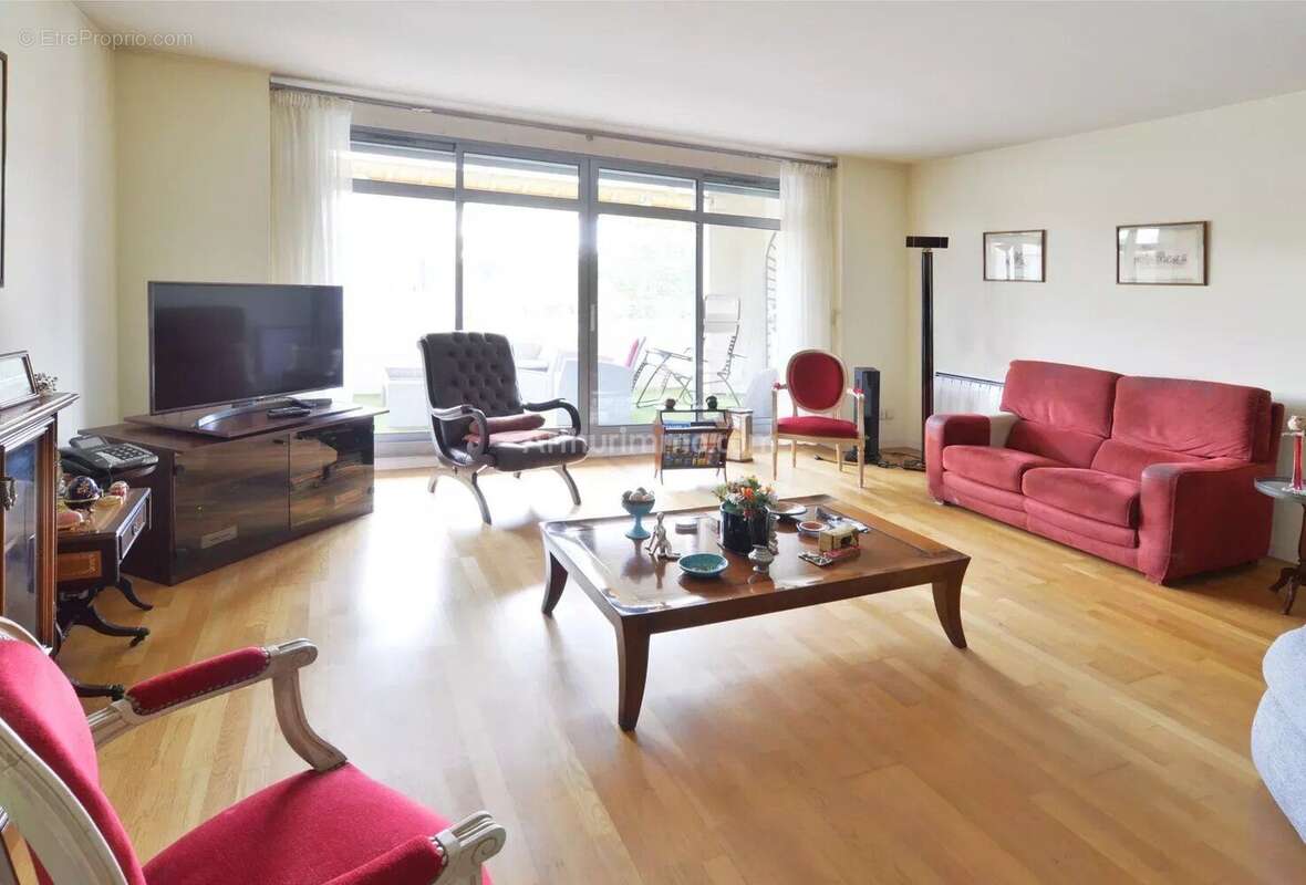 Appartement à LE PERREUX-SUR-MARNE