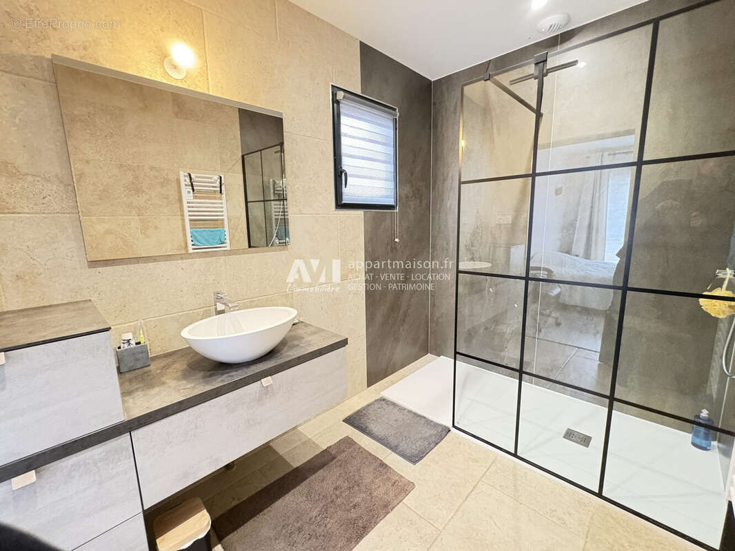 Maison à PLAN-D&#039;AUPS-SAINTE-BAUME