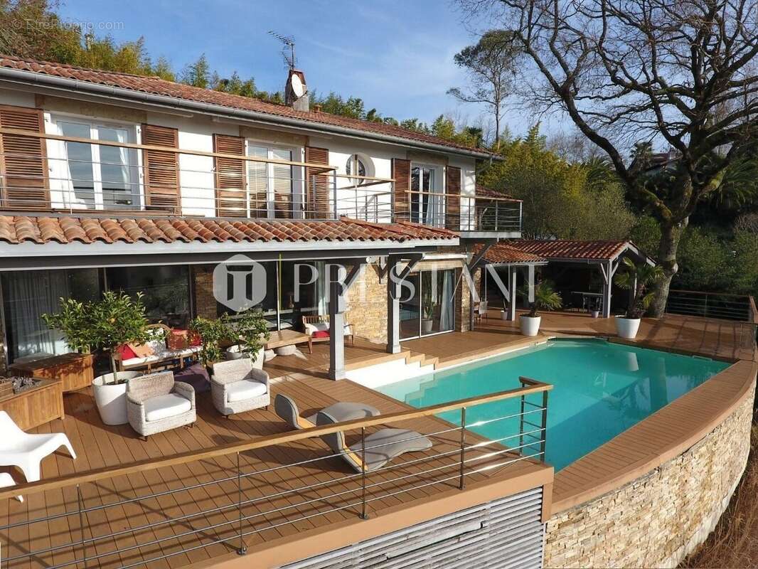 Maison à BASSUSSARRY