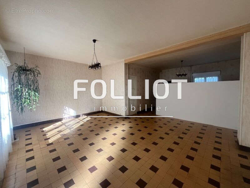 Maison à SOURDEVAL