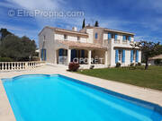 Maison à SAINT-MAXIMIN-LA-SAINTE-BAUME