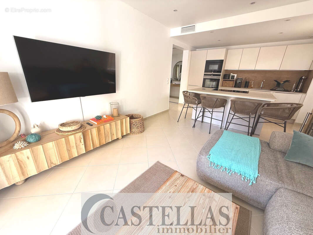 Appartement à ROQUEFORT-LA-BEDOULE