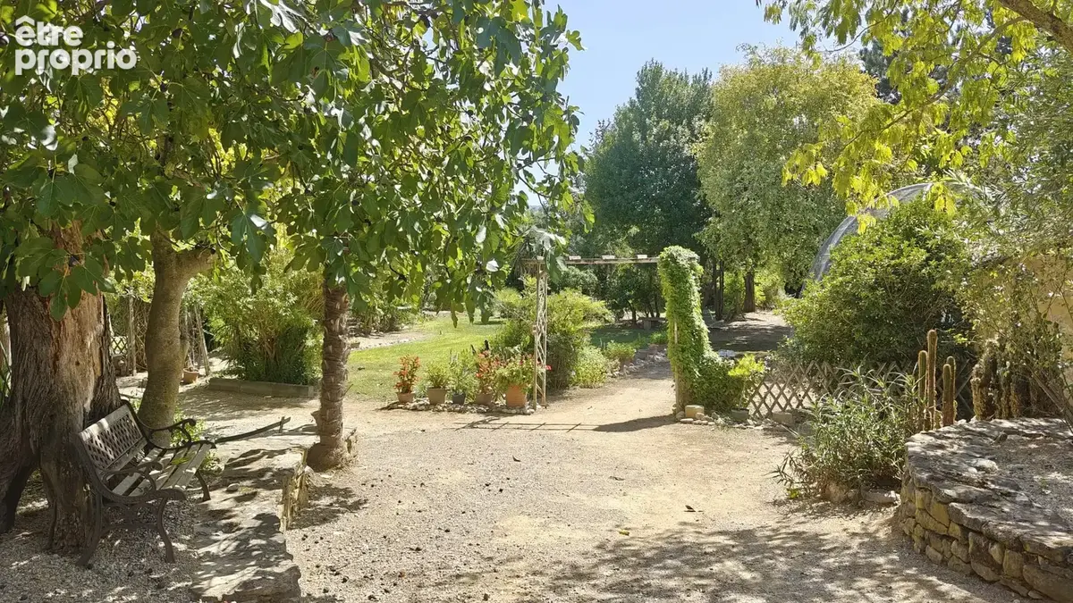 Propriété d’exception avec double habitation sur 2 hectares - photo 9