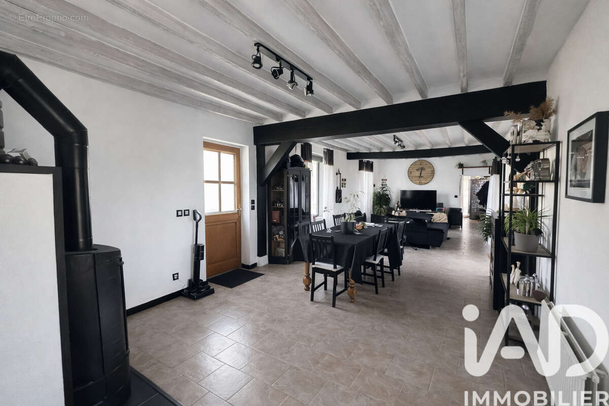 Maison 70 m² à Coudres  - photo 4