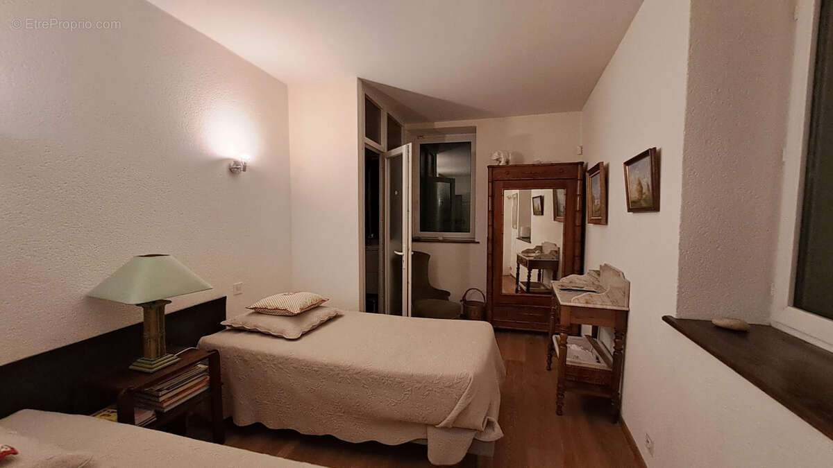 Maison à SAINTE-CECILE-LES-VIGNES