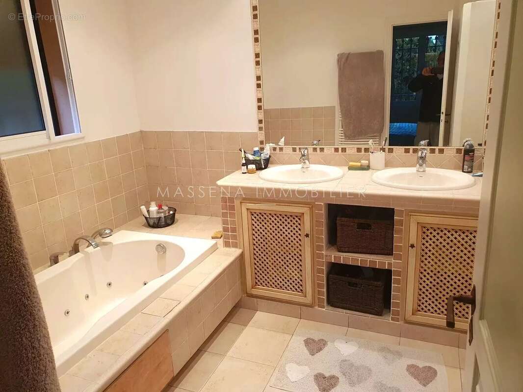 Maison à LA COLLE-SUR-LOUP