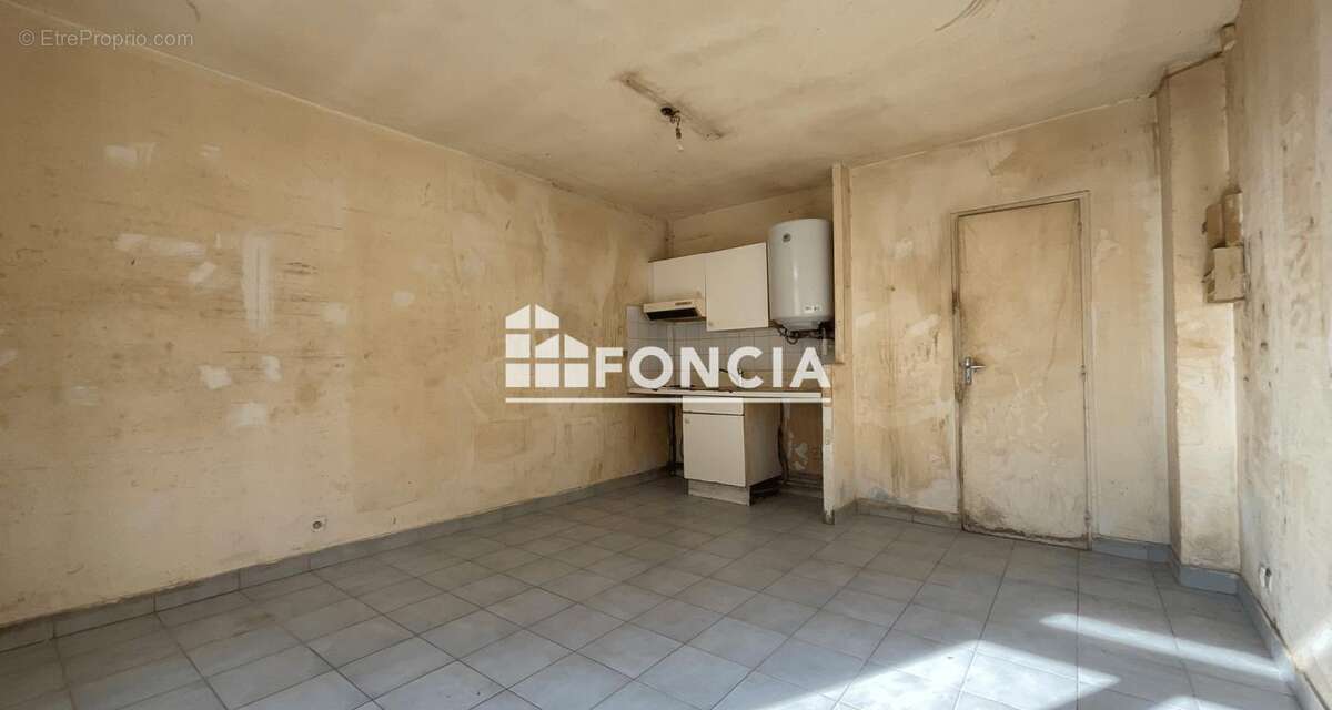 Commerce à CORBEIL-ESSONNES