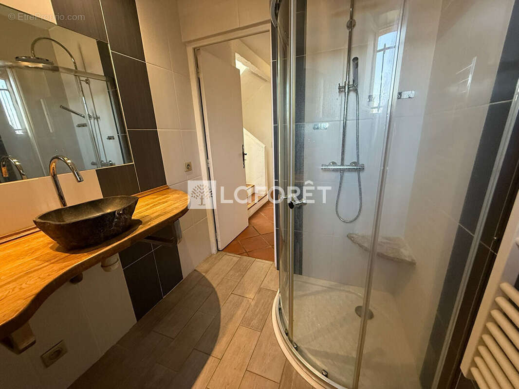 Maison Saint-Cézaire-sur-Siagne 5 pièce(s) 142 m² sur un terrain planté de 22 oliviers - photo 12